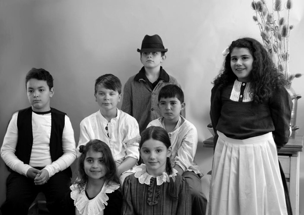 Picture: Children taking part in the “Museobilbox” project, Image Credit: Nordwolle Delmenhorst, Photographer: Maike Tönjes